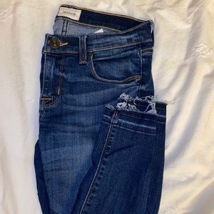 Hudson cropped skinny jeans 😍